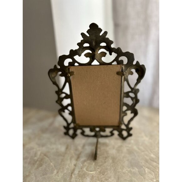 Antique Ornate Brass Picture Frame With Red Velvet Backing & Intricate Design 10 - Picture 10 of 10
